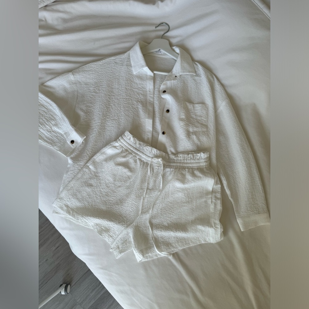 Whit Set, Size ( S ), new with tag